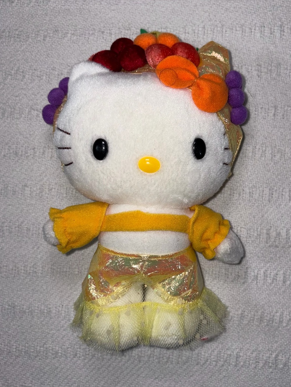 Vintage Sanrio Hello Kitty "Fresh Fruit" 2003 Plush Nakajima 9” Stuffed Animal